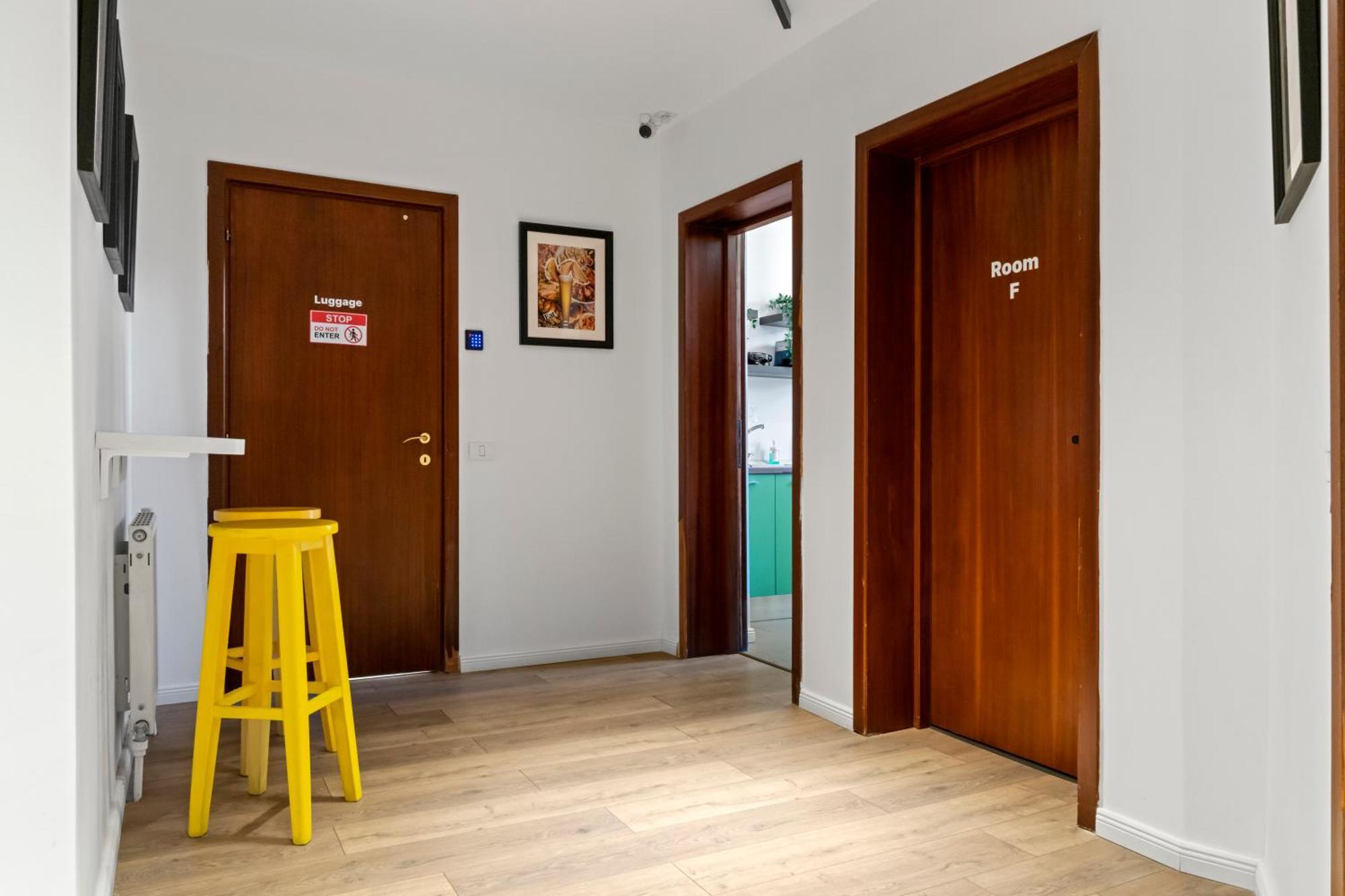Nest Boutique Hostel Bukarest Eksteriør billede