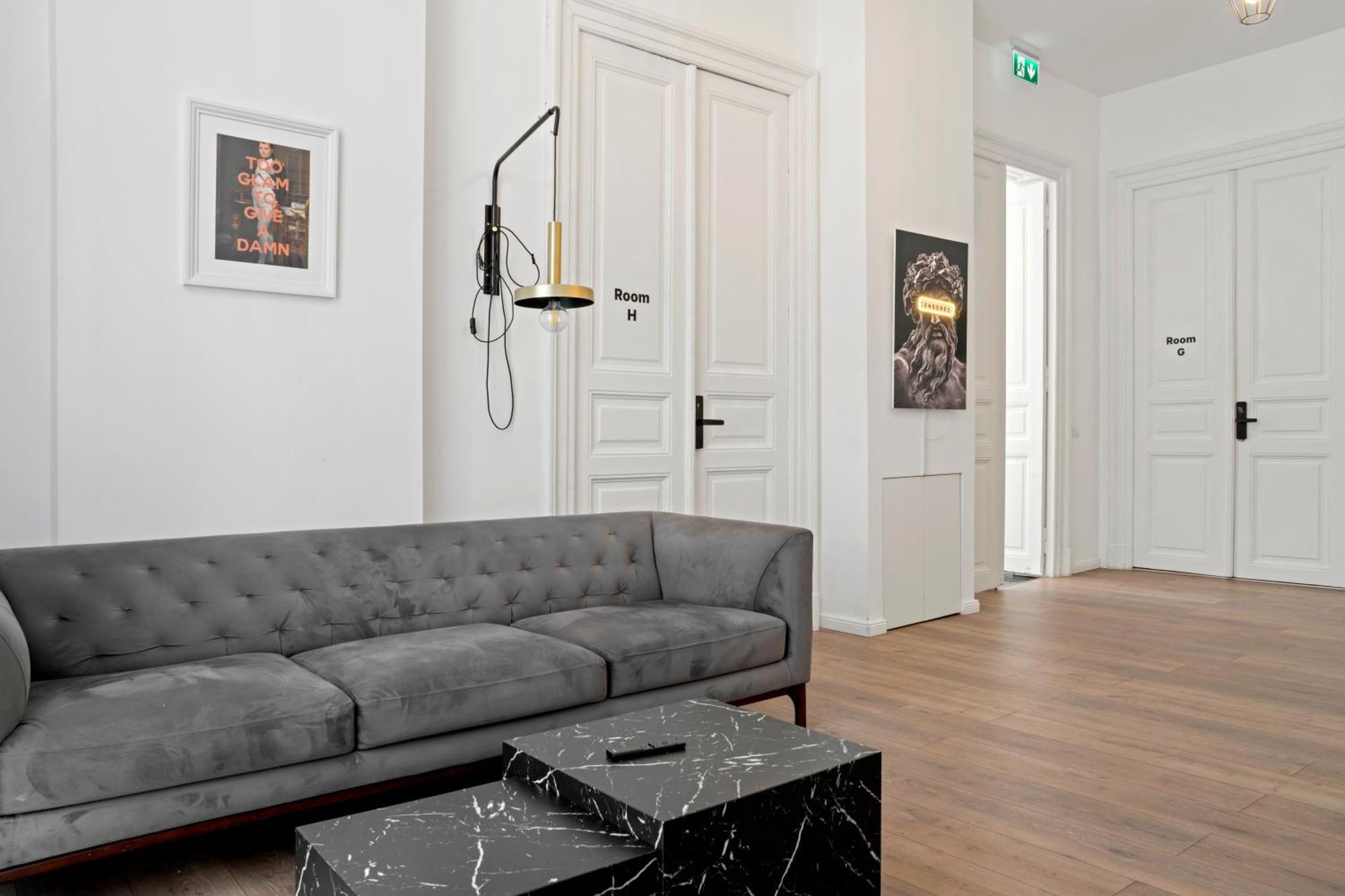Nest Boutique Hostel Bukarest Eksteriør billede